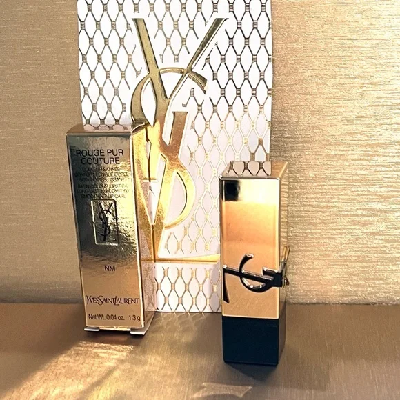 NIB YSL 🔥Hot pick! Only 1 left!
YSL Satin lipstick Rouge Pur Couture travel size - Picture 6 of 9